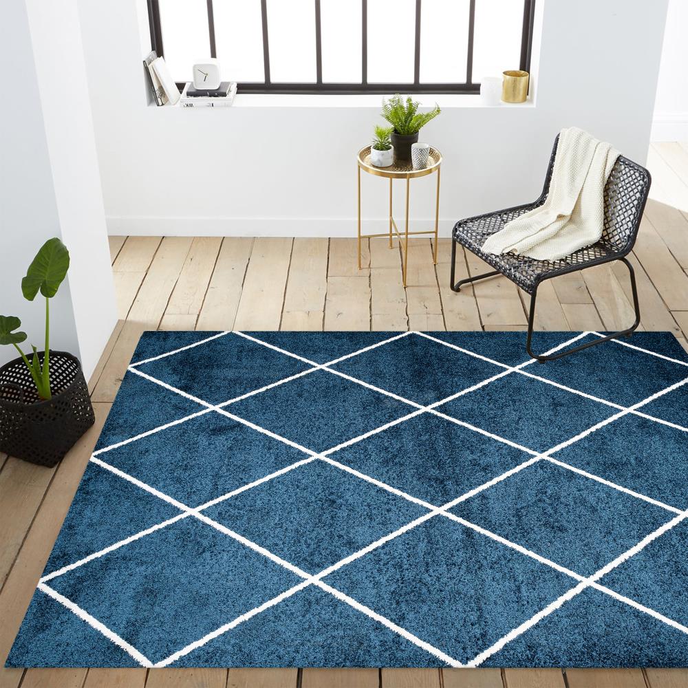 Bounty Minimalist Diamond Trellis Area Rug