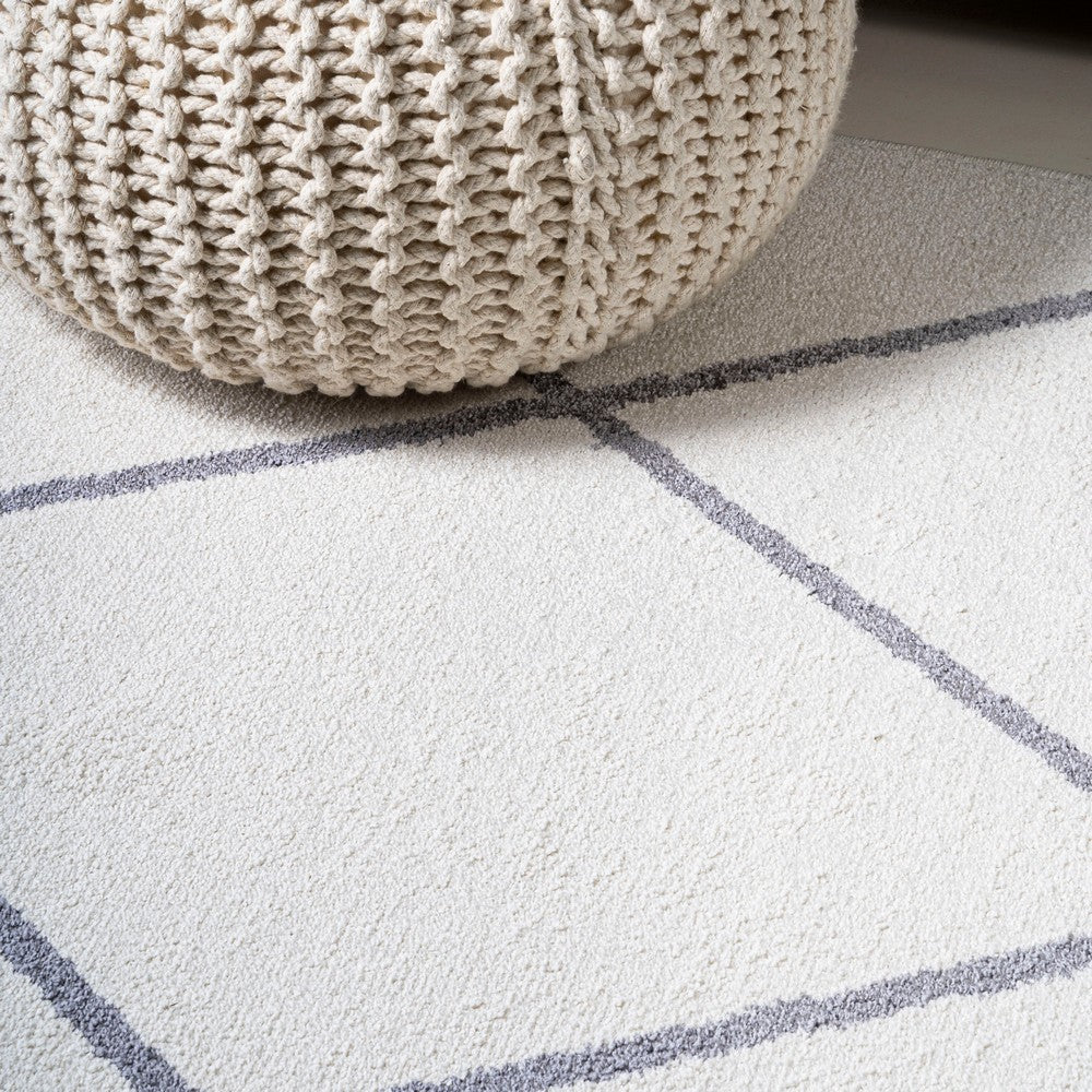 Bounty Minimalist Diamond Trellis Area Rug