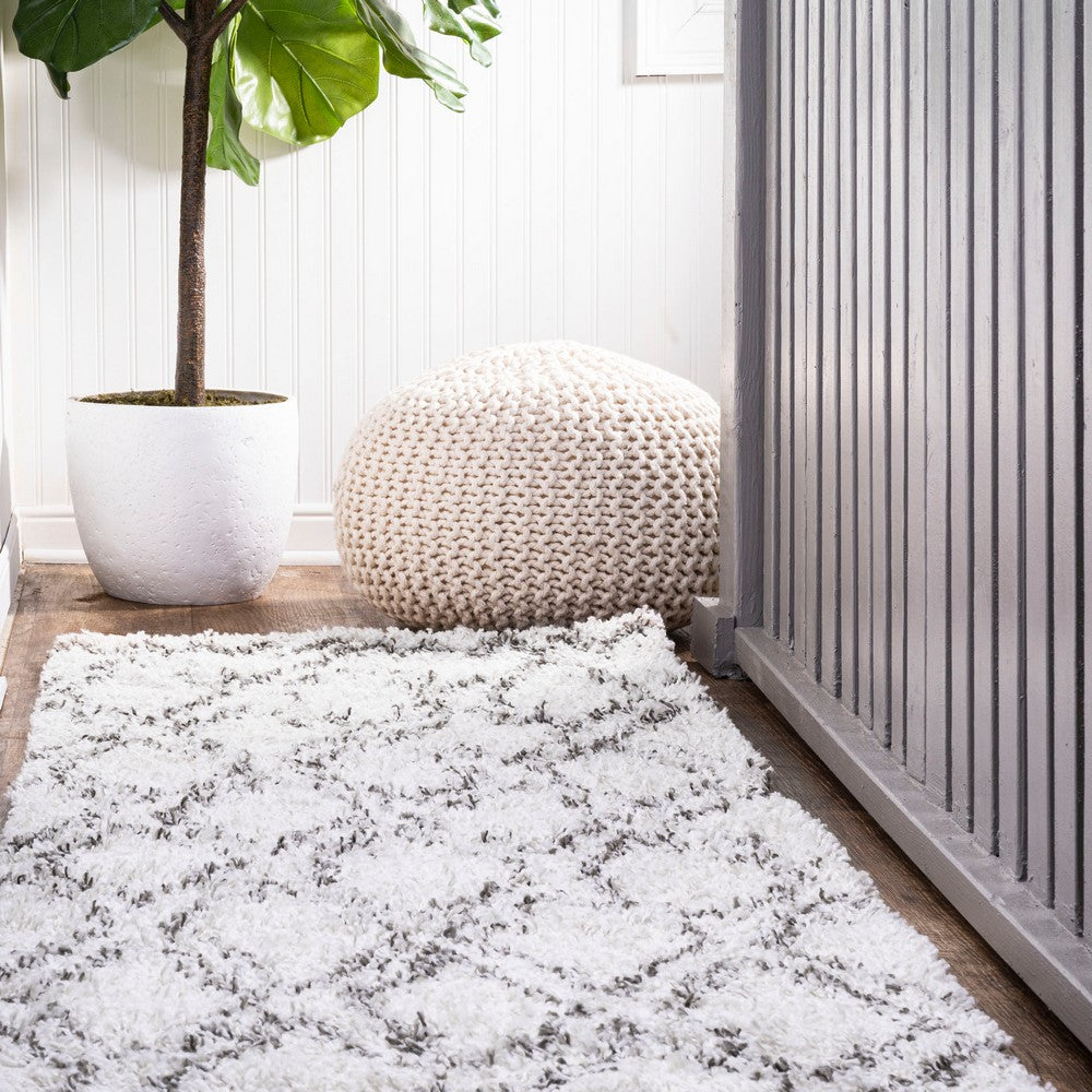 Mealhada Soller Diamond Trellis Shag Area Rug