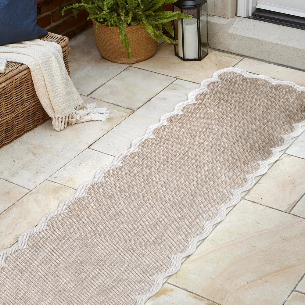 Raj Classic Cottage Two-tone Scalloped Indoor/Outdoor Area Rug