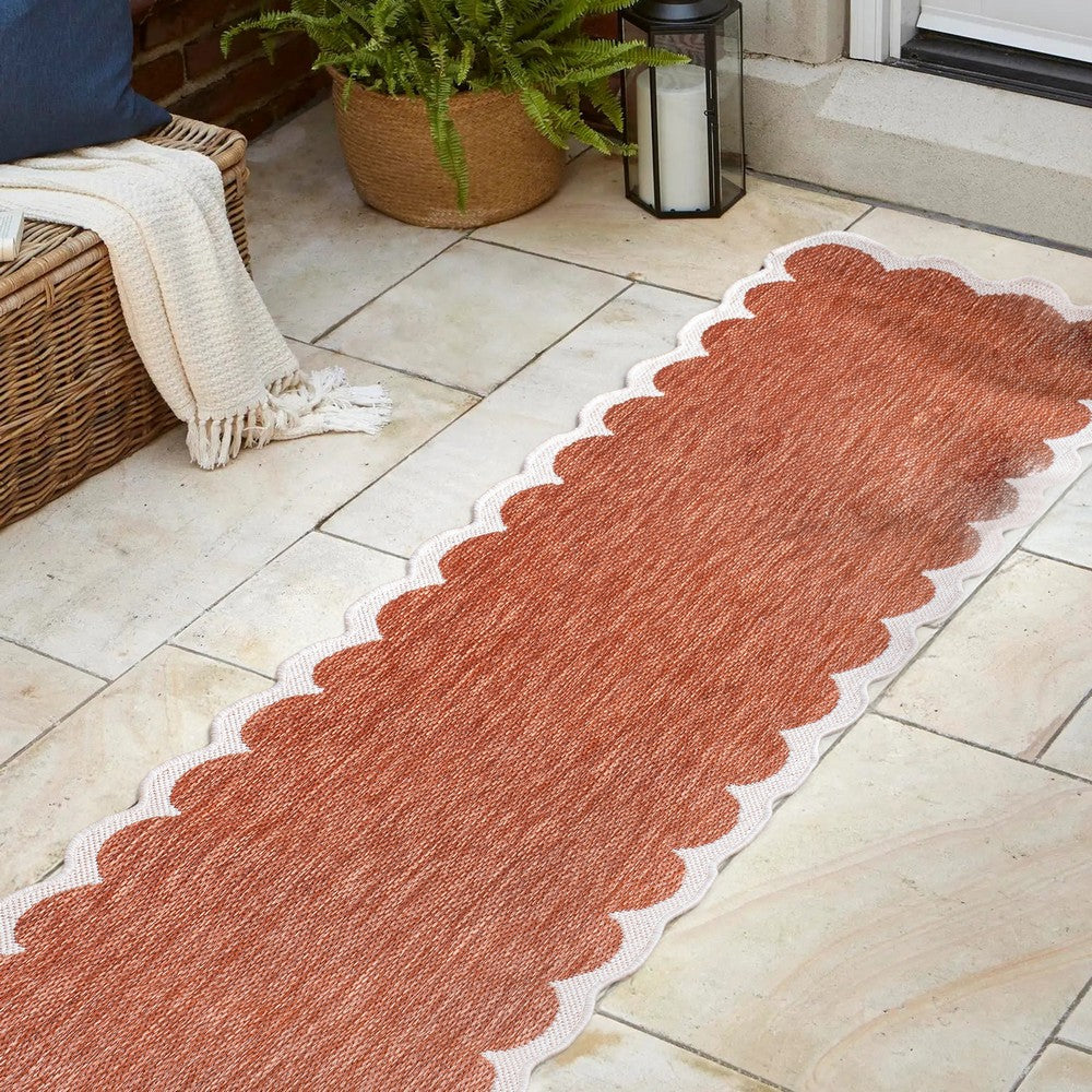 Raj Classic Cottage Two-tone Scalloped Indoor/Outdoor Area Rug