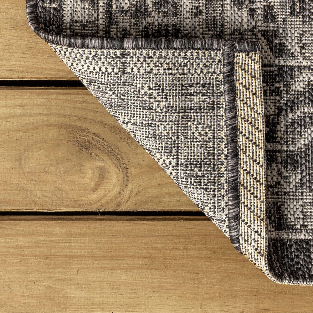 Huon Palazzo Vine and Border Indoor/Outdoor Area Rug
