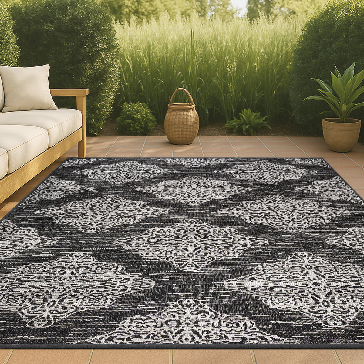 Yamuna Tuscany Ornate Medallions Indoor/Outdoor Area Rug
