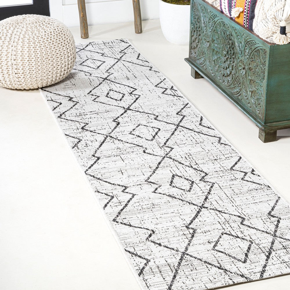 Funchat Carwa Tribal Diamond Trellis Indoor/Outdoor Area Rug