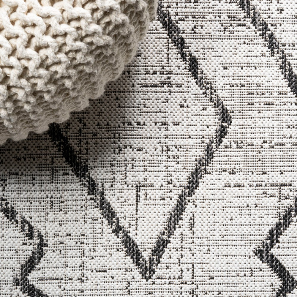 Funchat Carwa Tribal Diamond Trellis Indoor/Outdoor Area Rug