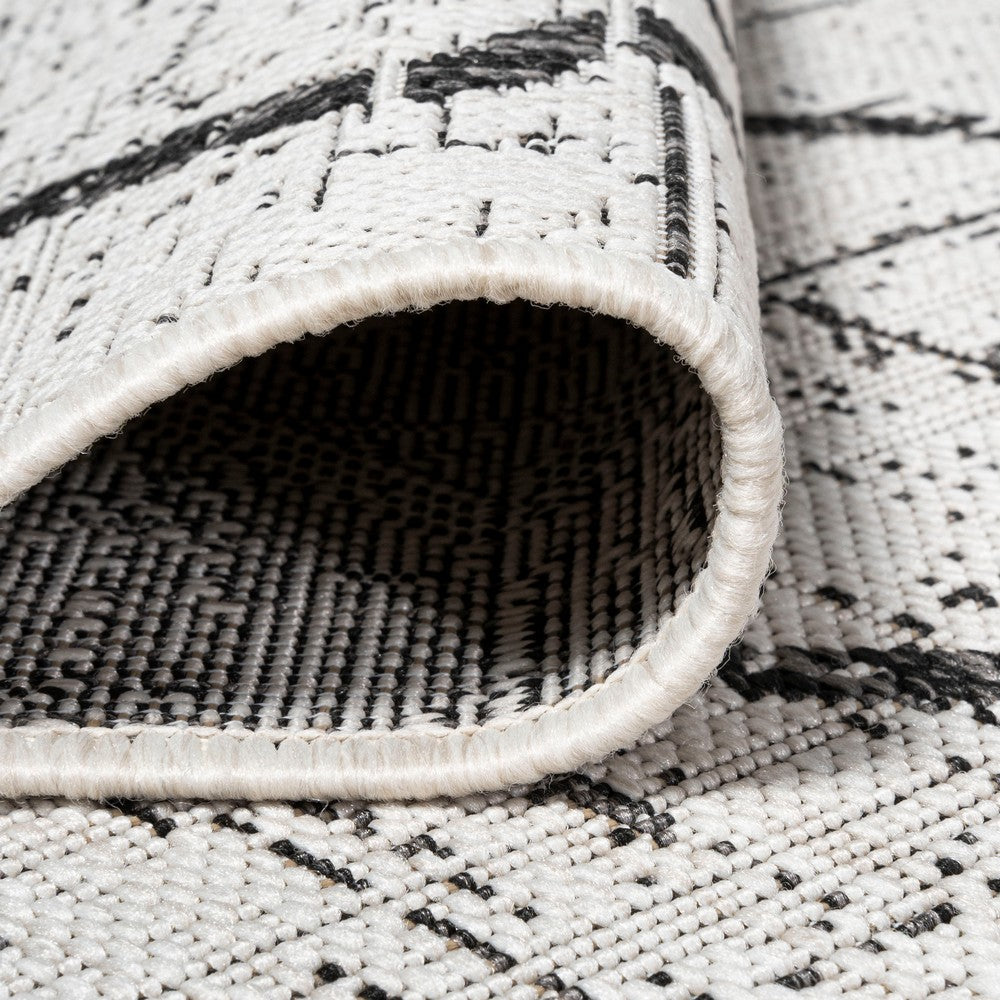 Funchat Carwa Tribal Diamond Trellis Indoor/Outdoor Area Rug