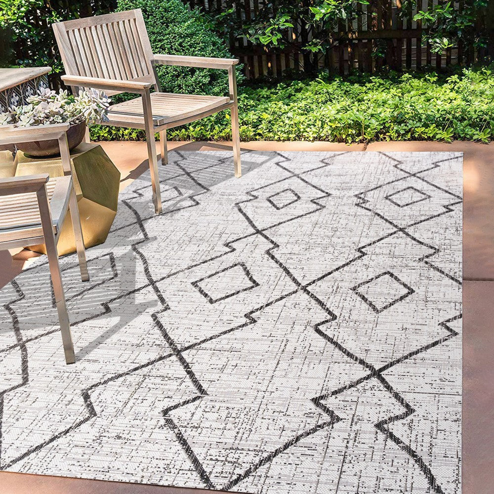 Funchat Carwa Tribal Diamond Trellis Indoor/Outdoor Area Rug