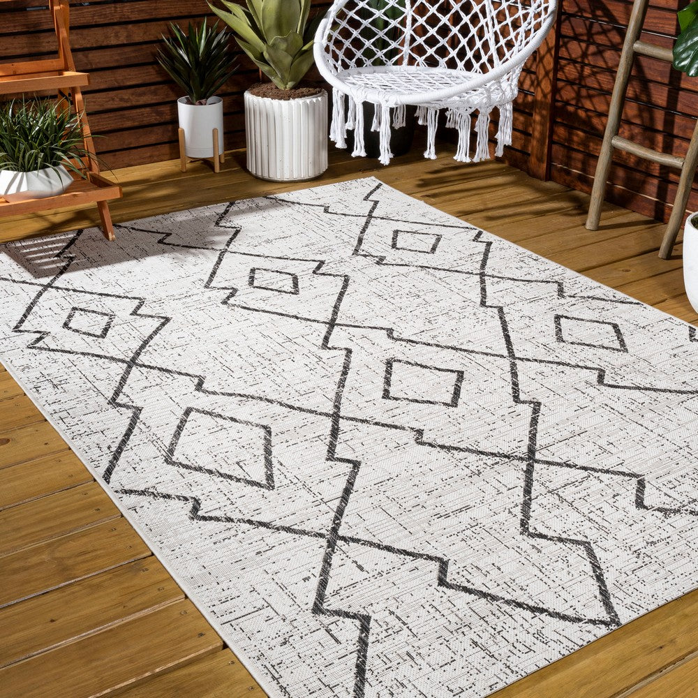Funchat Carwa Tribal Diamond Trellis Indoor/Outdoor Area Rug