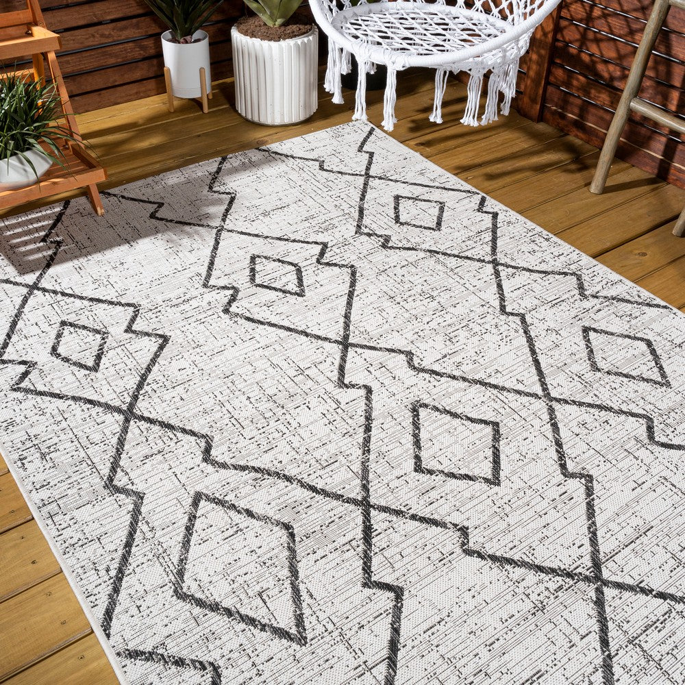 Funchat Carwa Tribal Diamond Trellis Indoor/Outdoor Area Rug