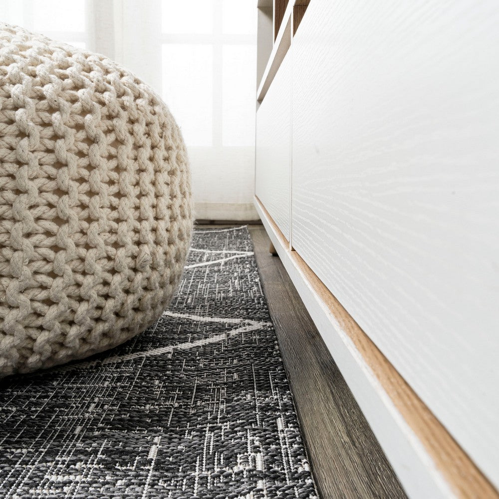 Funchat Carwa Tribal Diamond Trellis Indoor/Outdoor Area Rug