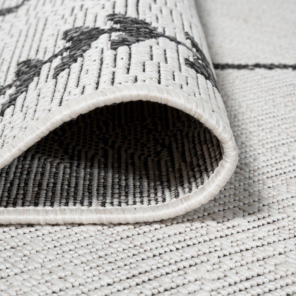 Gandra Derya Tribal Diamond Trellis Indoor/Outdoor Area Rug