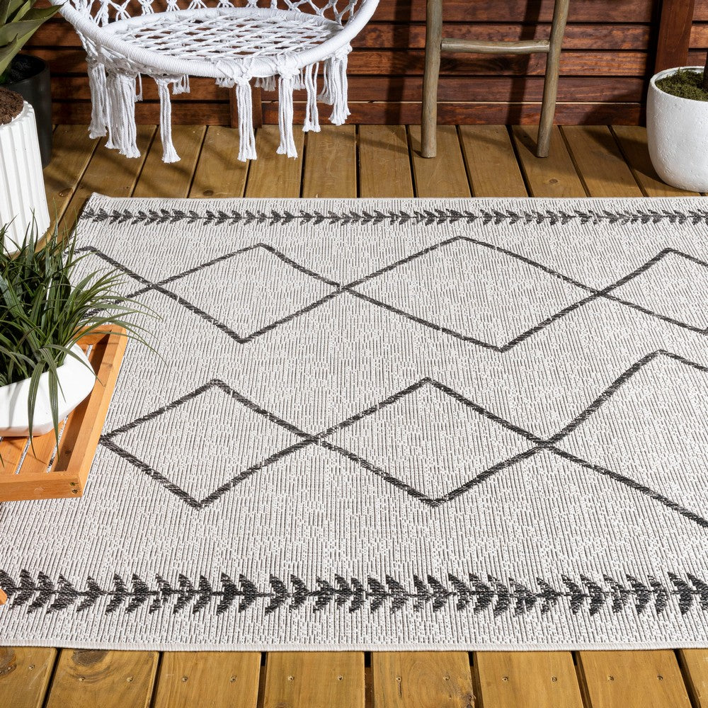Gandra Derya Tribal Diamond Trellis Indoor/Outdoor Area Rug