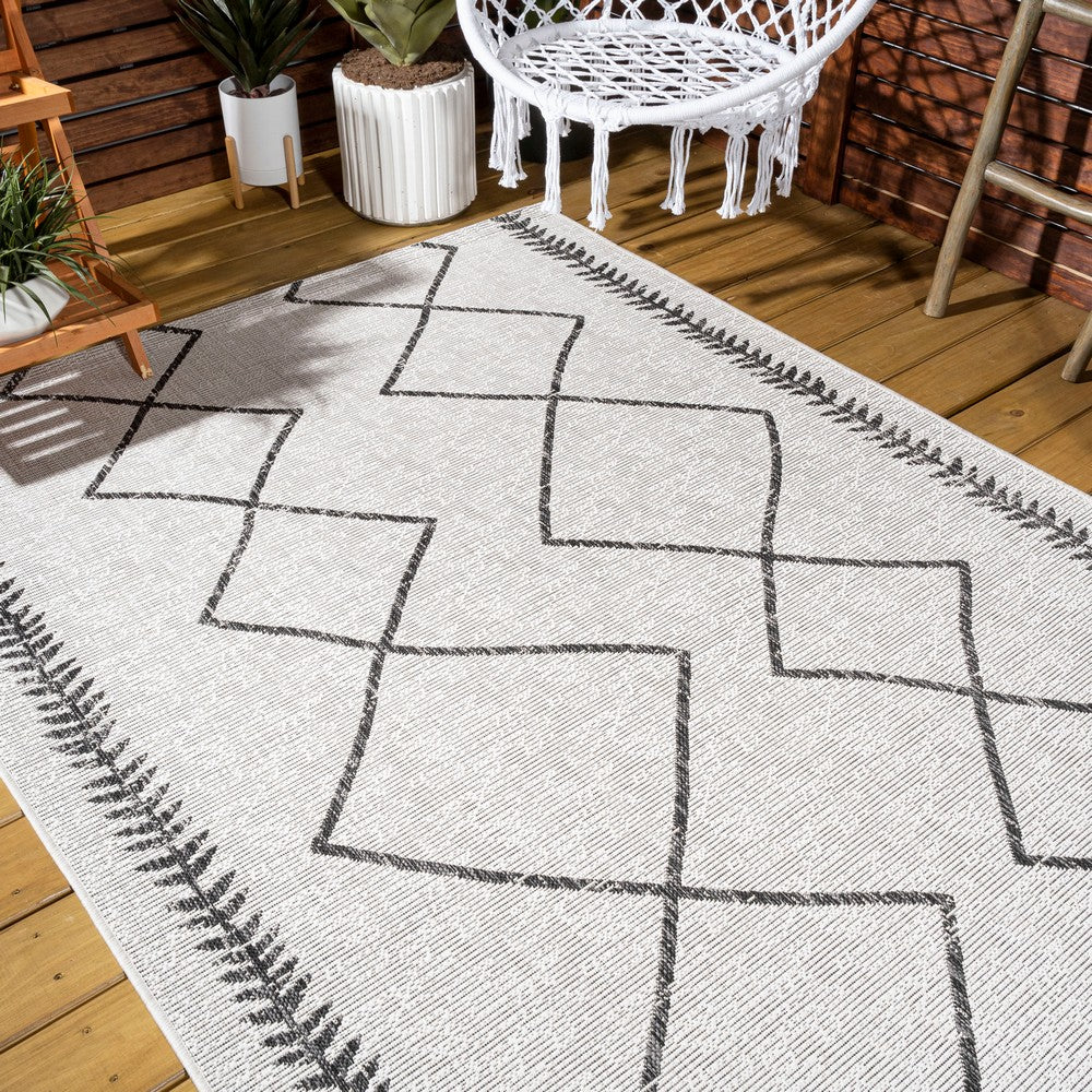 Gandra Derya Tribal Diamond Trellis Indoor/Outdoor Area Rug