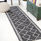 Gandra Derya Tribal Diamond Trellis Indoor/Outdoor Area Rug