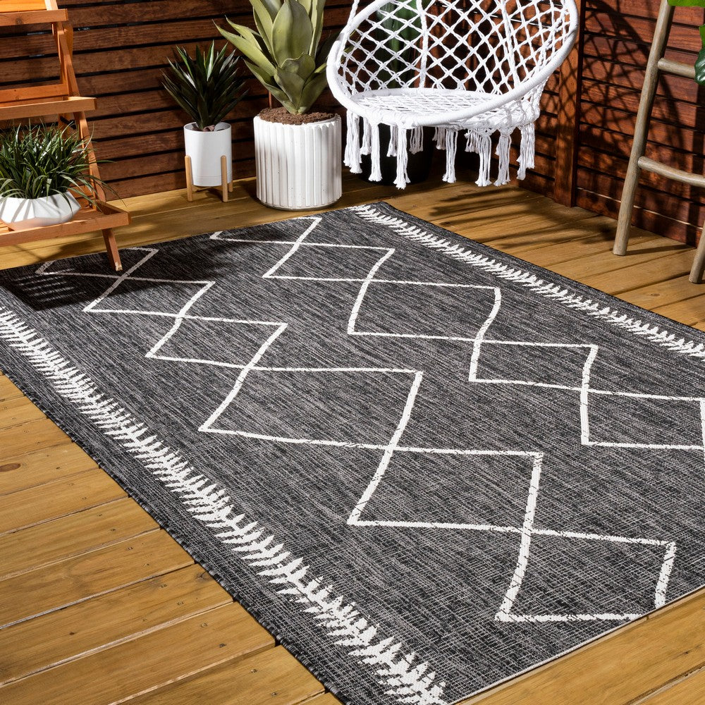 Gandra Derya Tribal Diamond Trellis Indoor/Outdoor Area Rug