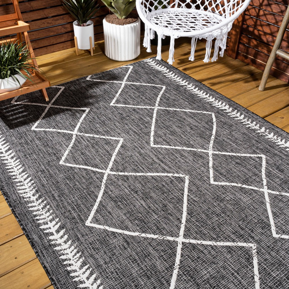 Gandra Derya Tribal Diamond Trellis Indoor/Outdoor Area Rug