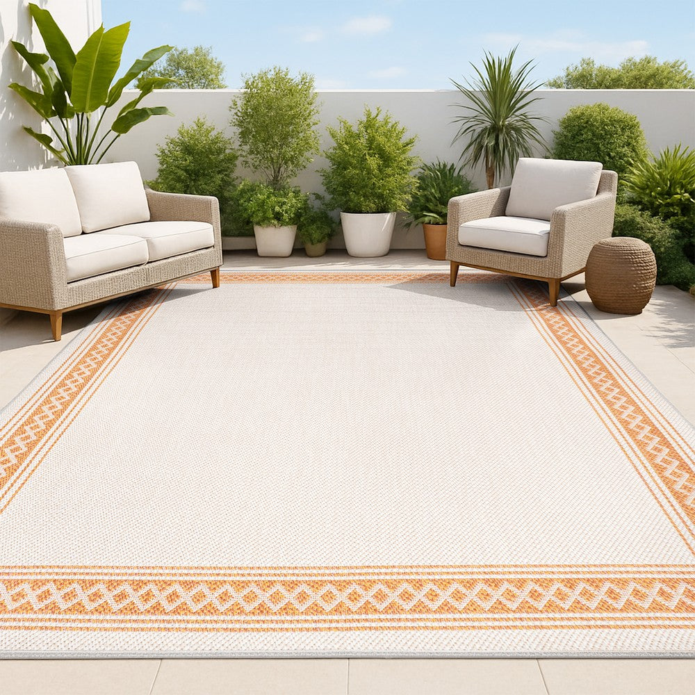 Kristine Classic Diamond Border Indoor/outdoor Area Rug