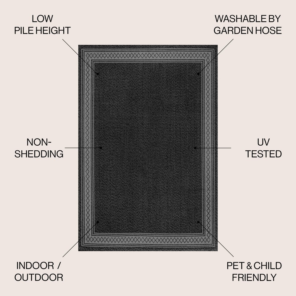 Kristine Classic Diamond Border Indoor/outdoor Area Rug