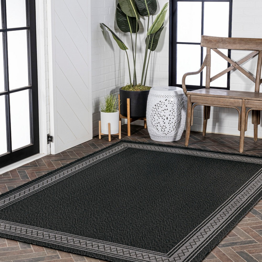 Kristine Classic Diamond Border Indoor/outdoor Area Rug