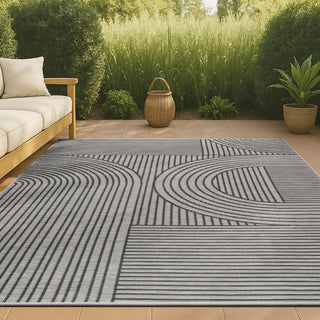 Leah Mid-Century Modern Arch Stripe Reversible Machine-Washable Indoor/Outdoor Area Rug