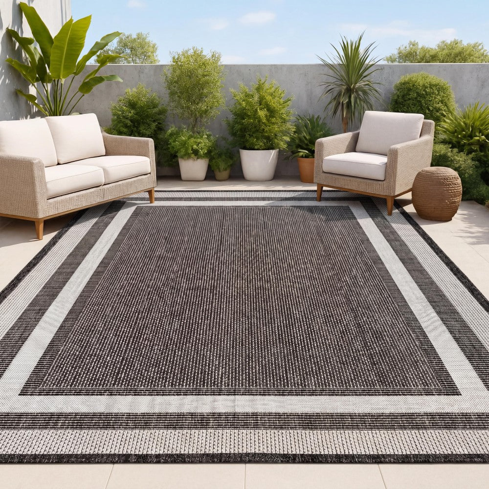 Thin Classic 3-Stripe Border Indoor/Outdoor Area Rug