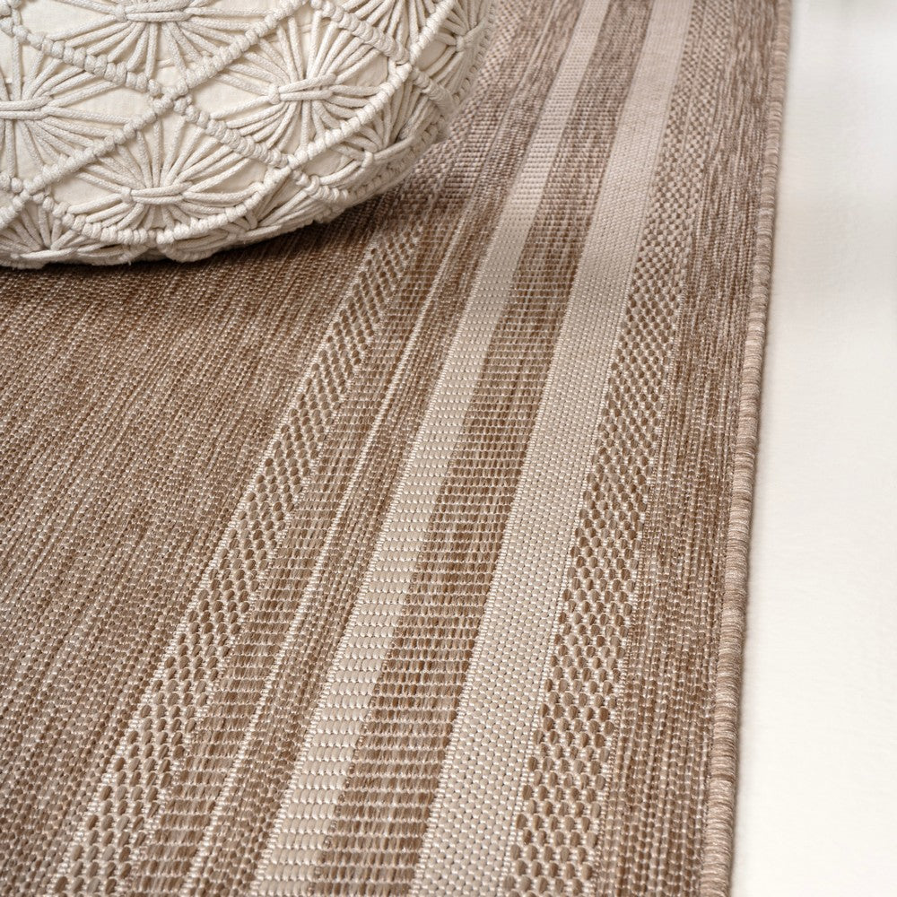 Barclay Traditional Casual Pinstripe Border Indoor/Outdoor Area Rug