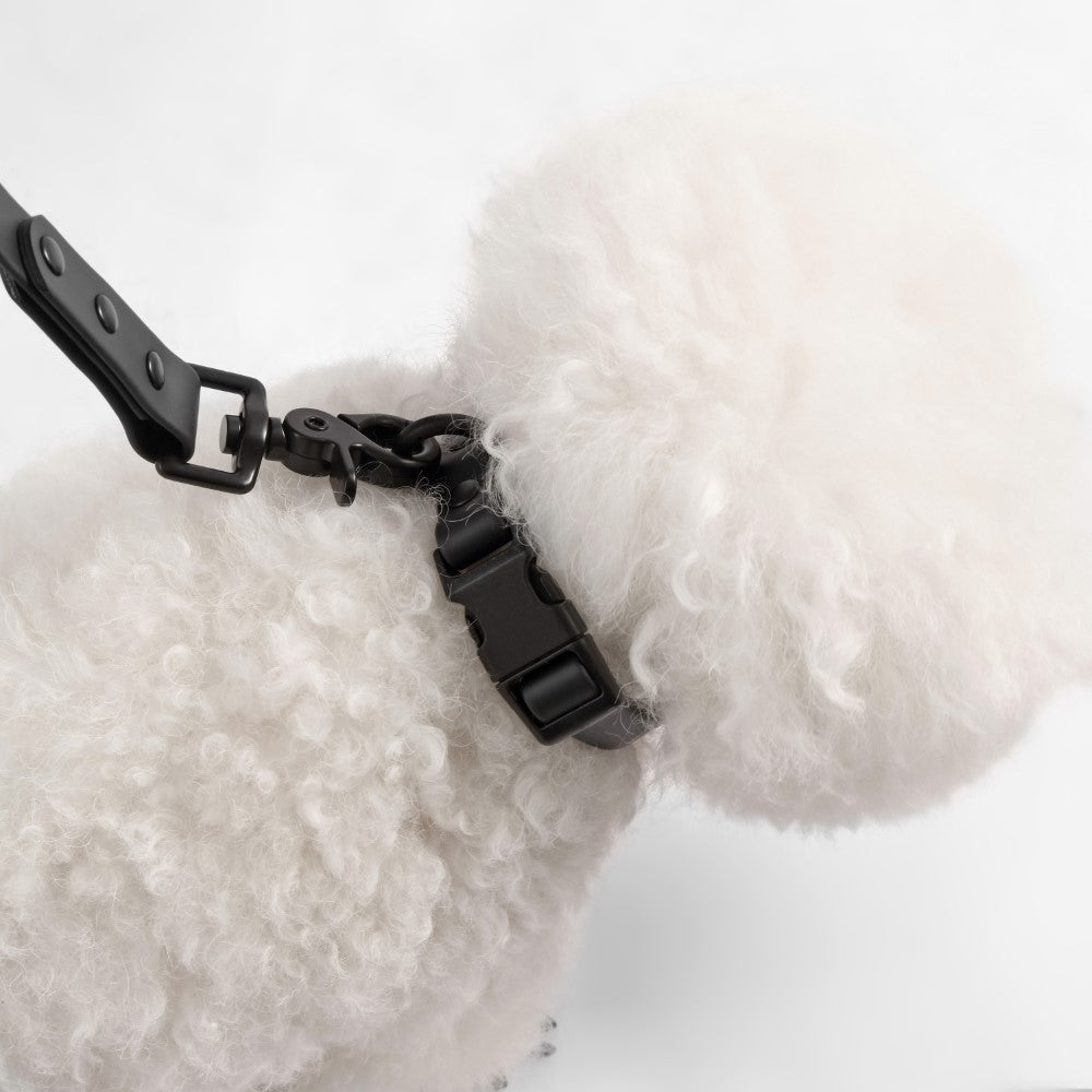 Shri 8FT Adjustable 6-in-1 Waterproof Hands-Free Leash and Collar with LED Flashlight Bag Dispenser and Poop Bag Holder