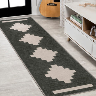 Beatrice Geometric Tribal Medallion Machine-washable Area Rug