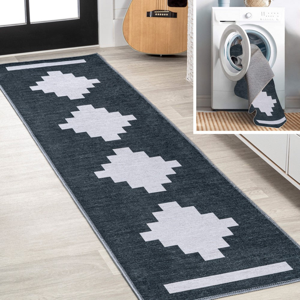 Beatrice Geometric Tribal Medallion Machine-washable Area Rug