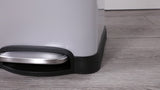 Betty Retro 30 Liters/8 Gallon Trash Can