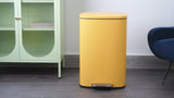 Abrahamus 30 Liter/8 Gallon Step-Open Trash Can
