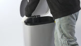 Abrahamus 30 Liter/8 Gallon Step-Open Trash Can