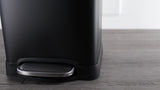 Betty Retro 30 Liters/8 Gallon Trash Can